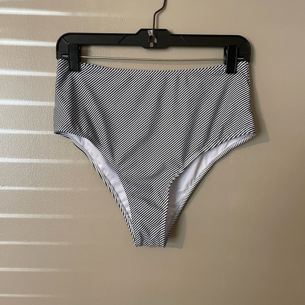 Swim suit bottoms